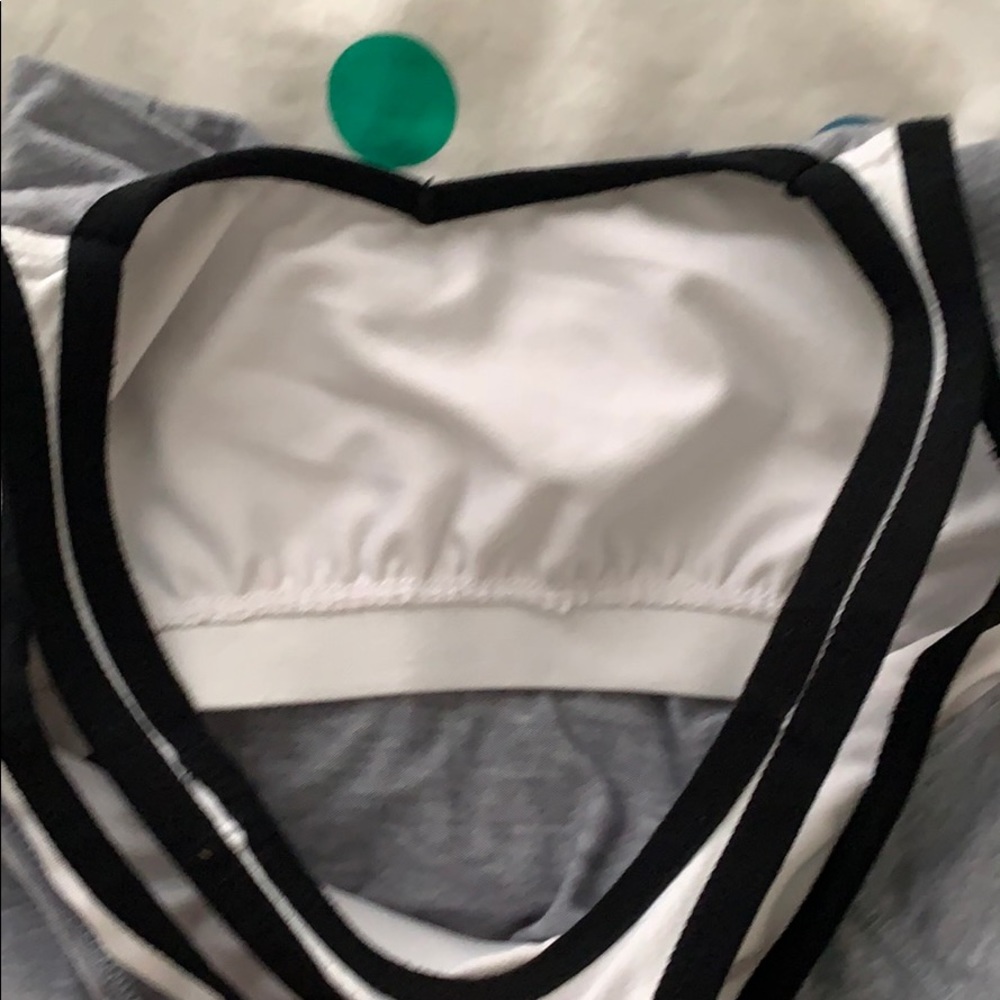 Nike Tank Bundle!! - Picture 10 of 10